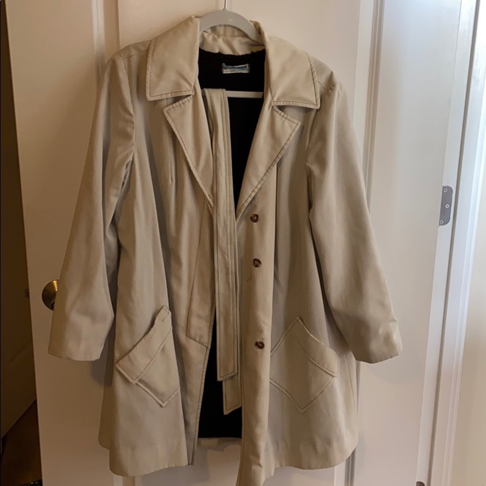 Vintage Large-ish all weather trench coat